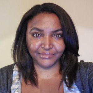 Meet your Posher, Dina